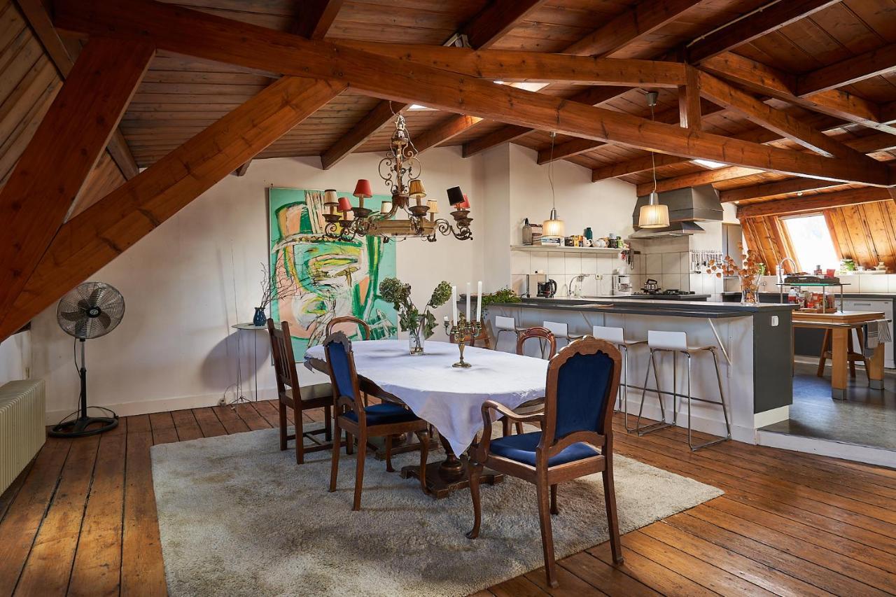 דירן Huis Met De Leeuwenkoppen מראה חיצוני תמונה